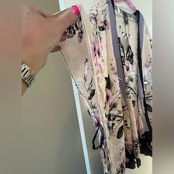 New! Vince Camuto Lily Botanical Floral Kimono Cardigan, Wrap Rayon OSFM - Picture 12 of 16